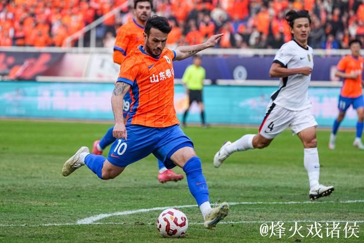 中超-卡扎伊什维利梅开二度 山东泰山战胜上海海港